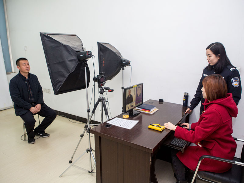 圖三記者采集人像信息