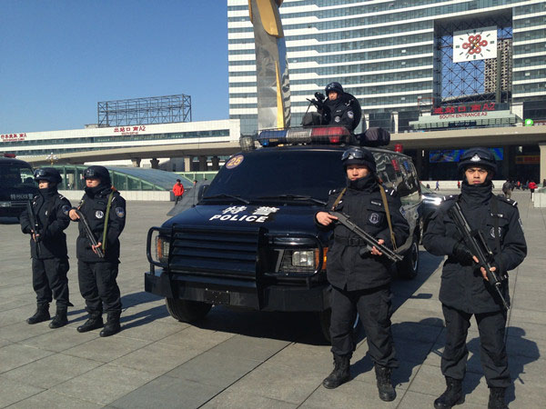 現(xiàn)在沈陽北站警務巡邏，裝備的更新給百姓帶來更大的安全感