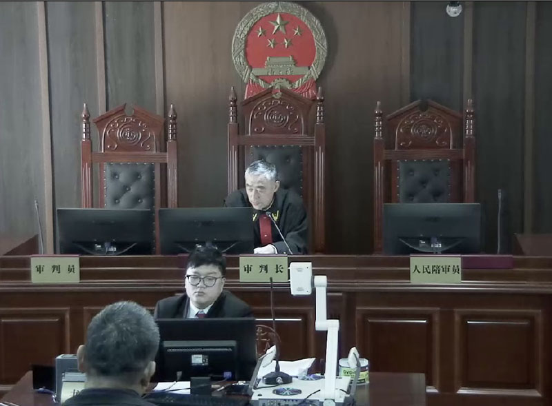 庭審現(xiàn)場1