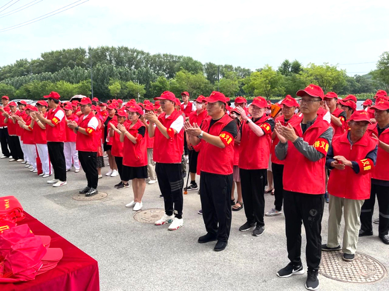 “鋼鋒義警”平安志愿者團(tuán)隊(duì)