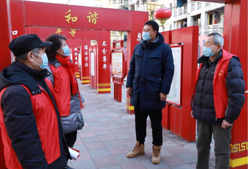 本溪市委政法委機(jī)關(guān)黨支部主動(dòng)與社區(qū)進(jìn)行對(duì)接