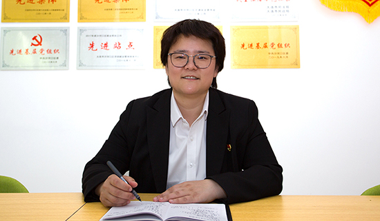 李楚麟 大連市沙河口區(qū)春柳街道泰安社區(qū)黨委書記、居委會主任1