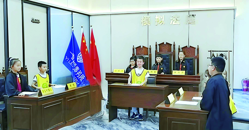 模擬法庭現(xiàn)場 孟浩攝