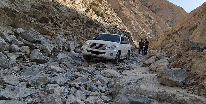 尋找案涉設備的山路艱辛