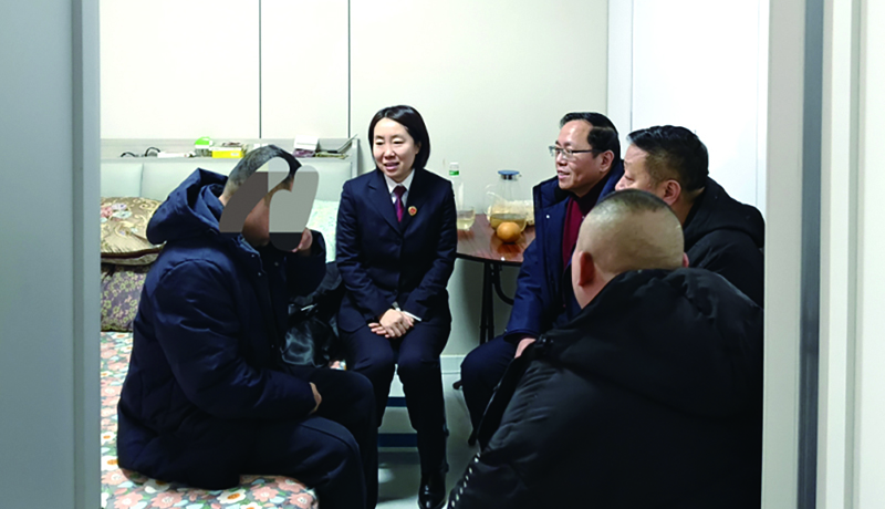 頭題圖，深入了解曹某目前情況